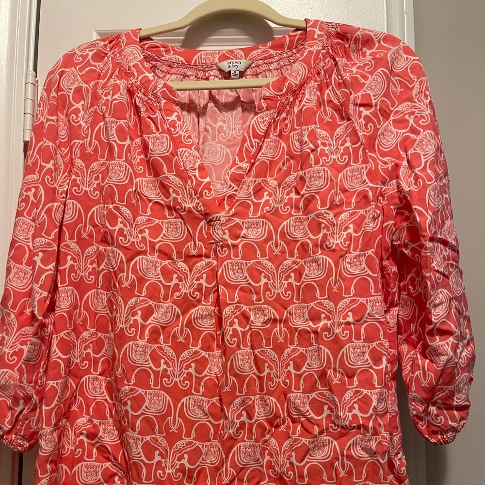 Medium crown and ivy pink and white tunic style shirt